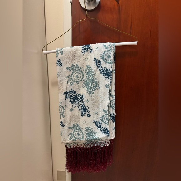 VINTAGE EDITION H&M FLORAL SCARF womens blue & white flower pashmina wrap - Picture 4 of 4